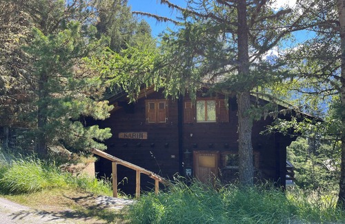 St. Niklaus Ski Chalet | Cozy chalet in the mountains