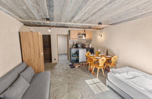 Zinal Apartment | Cozy studio in the heart of an Alpine chalet