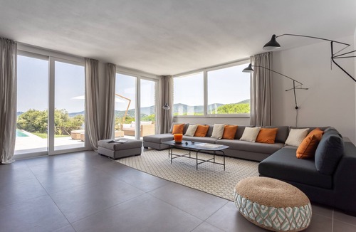 Punta Ala Villa | Design beachfront villa, private pool, a/c, WiFi, garden and parking space