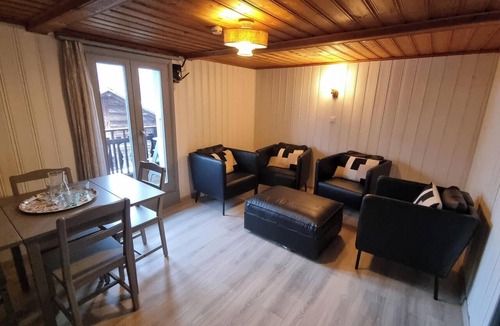 Sarreyer Condo | Duplex with view in the heart of the quiet village of Sarreyer near Verbier