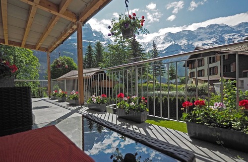 Gimmelwald House | Esthers Guesthouse