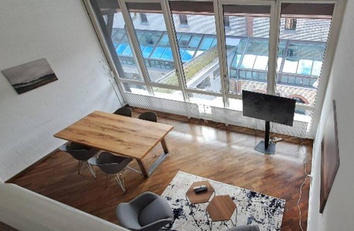 District 8 Apartment | Exclusive Loft in Seefeld - Mühle