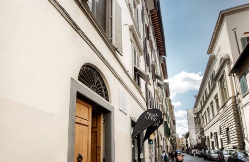 Santa Croce Apartment | FABULOUS 3BD-3BA APARTMENT WITH ALL COMFORTS, GREAT VIEWS, IN THE HEART OF TOWN!