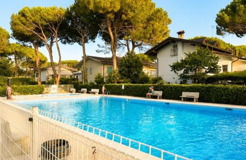 Lignano Riviera Apartment | Family chill apartment with swimming pool