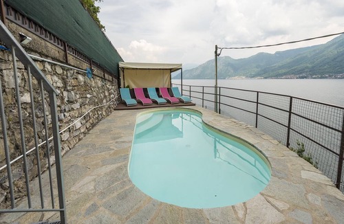 Colonno House | Family friendly with Exclusive swimming pool and stunning Lake Views