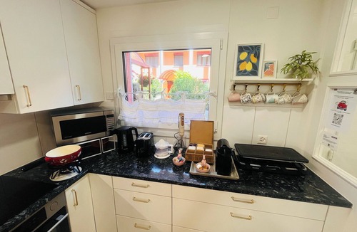 Killwangen Apartment | Family Garden Duplex near Zürich - Trampoline, Fireplace & BBQ - 8 Guests