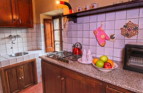 Monte Santa Maria Tiberina House | Farmhouse in Umbria near Palazzo Bourbon