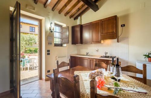 Ramazzano House | Farmhouse in Perugia with Swimming Pool