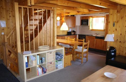 Salins Ski Chalet | Fontannets 006 MOUNTAIN & QUIET chalet 10 pers