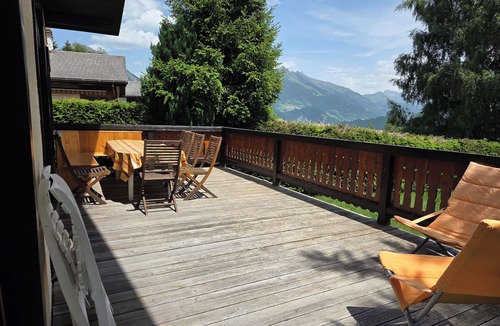 Leysin Ski Chalet | Fully-equipped family chalet with large garden 300m from lifts.