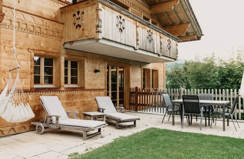 Gstaad Apartment | Giferblick Appartement/Fewo, Dusche und Bad, WC 6-Bettwohnung by Interhome