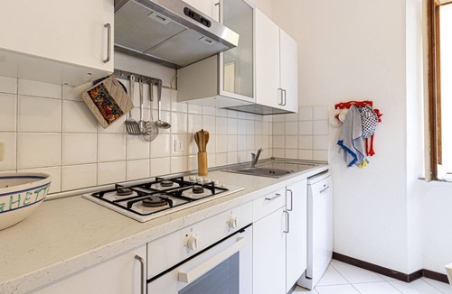 Marina di Campo Apartment | Gioia Apartment, three-room flat in the heart of the pedestrianised centre of Marina di Campo, 150 m