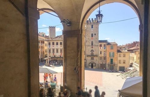 Antria Apartment | Gorgeous apartment in Arezzo with outdoor swimming pool