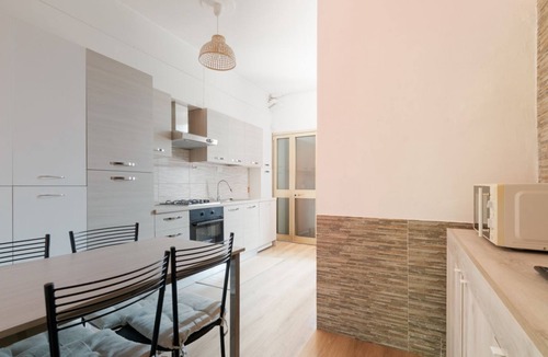 Isola del Bosco - Delle Corti Apartment | GuestHost - Cozy apartment of about 40 square meters, perfect for hosting up to 3 people, located on the second floor of a building with elevator and external balcony.The property is located 750m from the M1 Sesto Marelli stop, in an area full of service