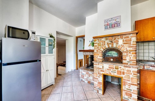 Assisi Apartment | GuestHost - Charming 100 sqm apartment, perfect for 6 people and ideal for families, spread over two levels and located on the mezzanine floor of a building without an elevator.The property is located in Castelnuovo, a town immersed in the green Umbrian