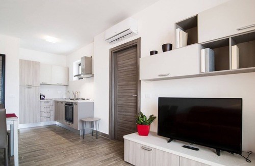 Centro Giano Apartment | GuestHost - Comfortable apartment located on the seventh floor of a modern residence equipped with a lift.In 40 square meters of space it comfortably accommodates 2 people with a double bedroom.Located in the Fonte Laurentina district, near the ring road