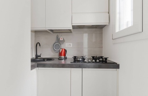 Ghisolfa Apartment | GuestHost - Cozy 50m2 apartment, perfect for 3 people, located on the first floor of a building with lift.The accommodation is located in the Ghisolfa district in the North-West of Milan, a historic public housing district that retains an authentic and p