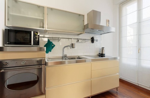 Zona Lancetti Apartment | GuestHost - Cozy 50m2 apartment, perfect for 2 people, located on the first floor of a building with lift.The accommodation is located in the Derganino area, about 600 meters from the Lancetti railway station and just over 1 km from the Maciachini