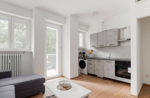 Quartiere Mazzini Apartment | GuestHost - Cozy 55 sqm apartment, perfect for 3 people, located on the second floor of a building with an elevator (NOT accessible to disabled guests).The property is located in the Corvetto neighborhood, in a quiet residential area just steps from Vett