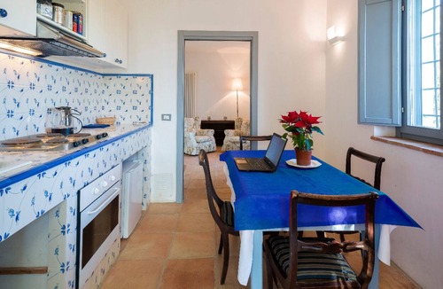 Montalto delle Marche Other | Guided E-bike Tours (1h sea or mountain) with Restaurant available at stay