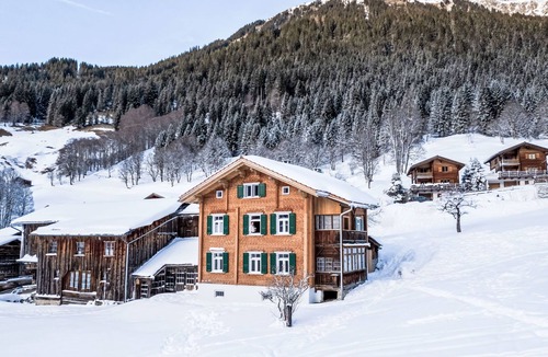 Klosters-Serneus House | Haus Im Boden - Stiftung Ferien im Baudenkmal by Interhome