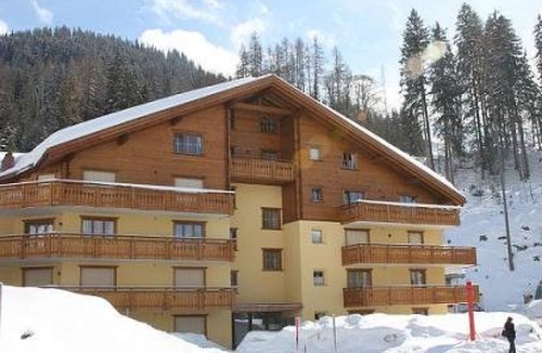 Klosters-Serneus Apartment | Haus Rätia App 17 Appartement/Fewo, Dusche oder Bad, WC 4½-Zimmerwohnung by Interhome