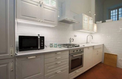 San Niccolo House | Historic Palazzo, Central Location, 3 bedrooms retreat. Best Florence Booking