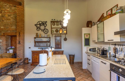 Castelnuovo di Val di Cecina House | Holiday Home 'Podere Le Rote' with Private Pool, Garden, and Wi-Fi