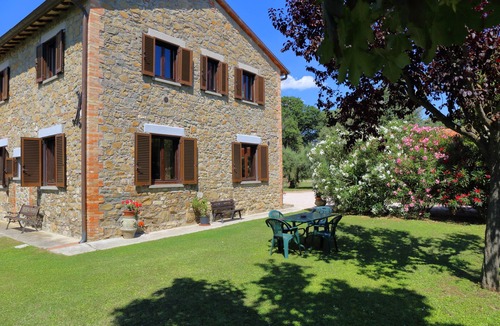 Passignano sul Trasimeno Apartment | Holiday apartment in farmhouse - Melograno - Residenze San Martino
