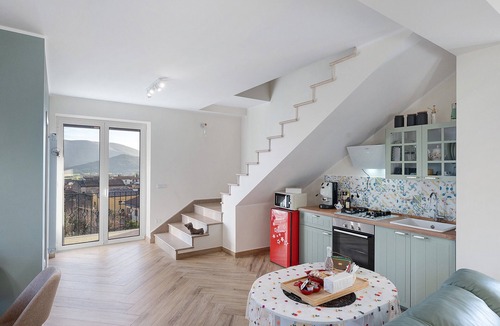 Piana di Monte Verna House | Holiday Home 'La Casa di Paddington' with Private Pool, Wi-Fi & Air Conditioning