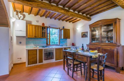 Castellina in Chianti House | Holiday Home Cerretino group house 14 sleeps by Interhome