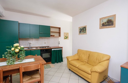 Luddui House | Holiday Home "mirtagru Ena casa vacanze" with 2 Private Terraces and Wi-Fi