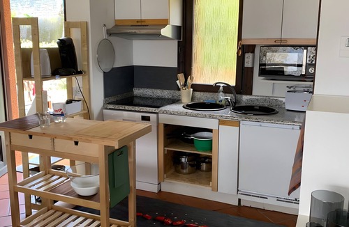 Cerro House | Holiday Home 'Vacanze' with Lake View, Wi-Fi and Air Conditioning