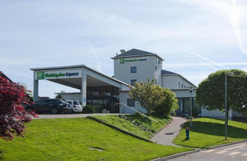 Neuenkirch Hotel | Holiday Inn Express Luzern-Neuenkirch by IHG