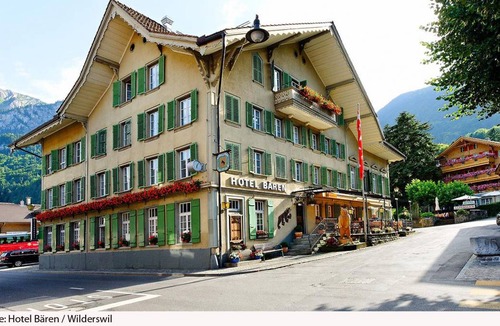 Wilderswil Hotel | Hotel Bären - INCL. LIFT PASS Double room/2 addl. beds, shower/wc (max. 3 adults 1 child), HB