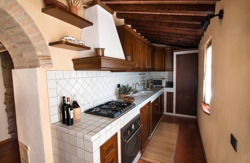 San Pietro in Bossolo House | House with garden in the hills of Chianti