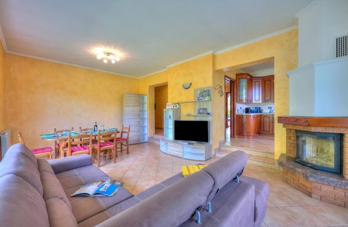Cellina House | Il Sole Di Mirasole Garden House in Leggiuno, Leggiuno, Italy