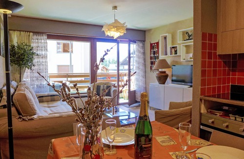 Montana Apartment | Immeuble Rond-Point Apt. 11 by Interhome