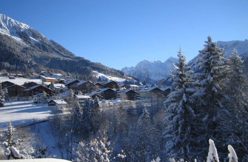 Klosters Platz Apartment | In dä Ronä 3-Zi Appartement/Fewo, Dusche oder Bad, WC 3½-Zimmerwohnung by Interhome