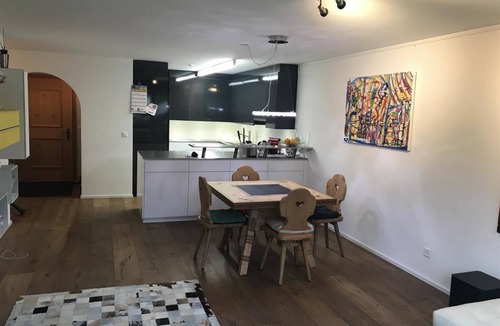Meierhof Apartment | Isola B 202 Appartement/Fewo, Dusche oder Bad, WC 3½-Zimmerwohnung by Interhome