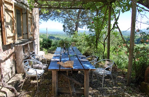 Celleno House | Italian villa with pool and stunning views over the Tiber Valley.