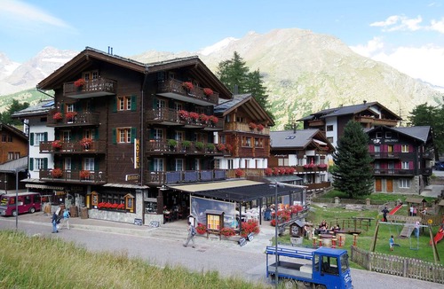 Saas-Fee Apartment | Kusi's Ranch Appartement/Fewo Dachwohnung by Interhome