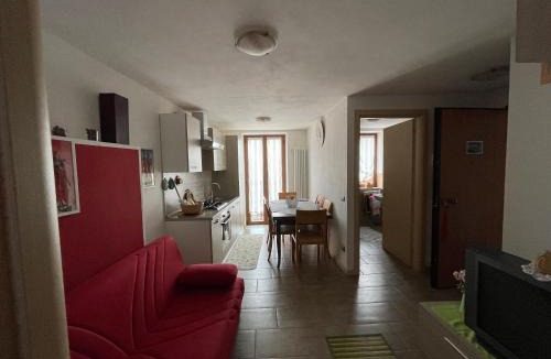 Parlasco Apartment | LA CASA DI PUCCI nel borgo affrescato di PARLASCO
