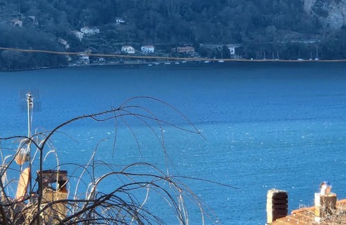 Lierna House | La Casetta di Laura intera casa indipendente ideale per gruppi o famiglie vista lago 5 chilometri da Varenna