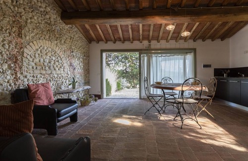 San Pietro in Bossolo House | LA LOGGIA - country home with garden in the heart of Chianti - 4 persons