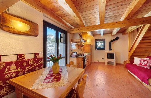 Saint-Vincent Apartment | La Maison De Marguerite Apartment with Mountain View, Garden and Balcony