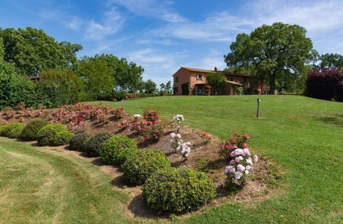 Vetralla House | La Scorticata. Elegant family house with swimming pool, surrounded by oak trees.