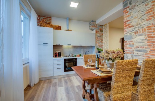 Gavirate House | La Valbinella Few Meters From Varese Lake + Parking (Sleeps 4), Gavirate, Italy