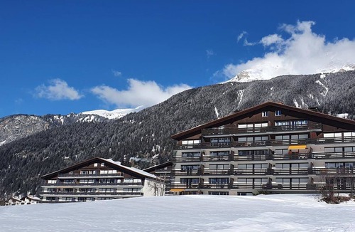 Cunter Apartment | Las Vals E10 Appartement/Fewo, Bad, WC, 2 Schlafräume 3 Zimmerwohnung - 6 Betten by Interhome