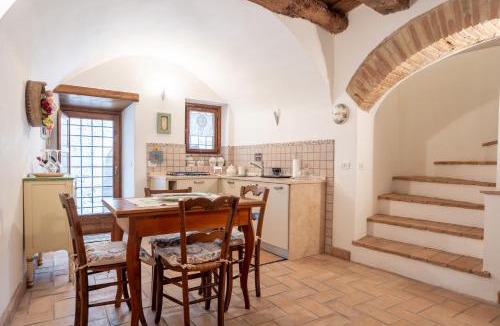 Calvi di Umbria Apartment | Le Scalette - Holiday Home in Calvi - ItalyWeGo